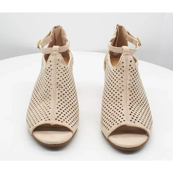 Bella Vita Women's Amara Sandals Women's Shoes - Picture 2 of 7